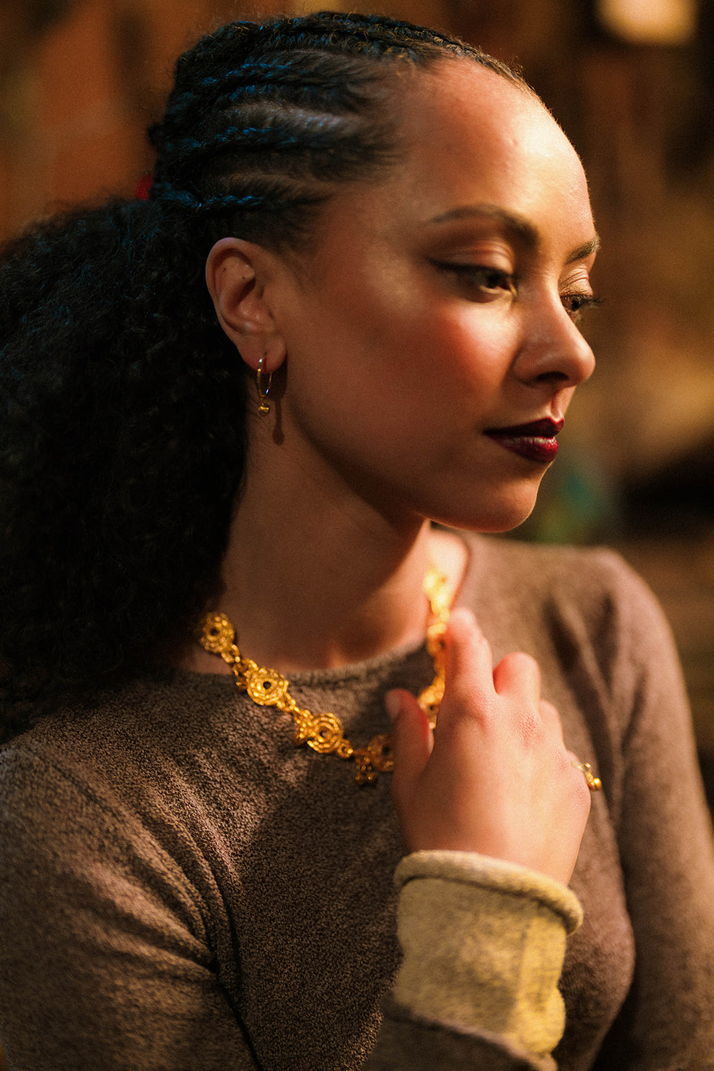 TUDOR BELL COLLAR
