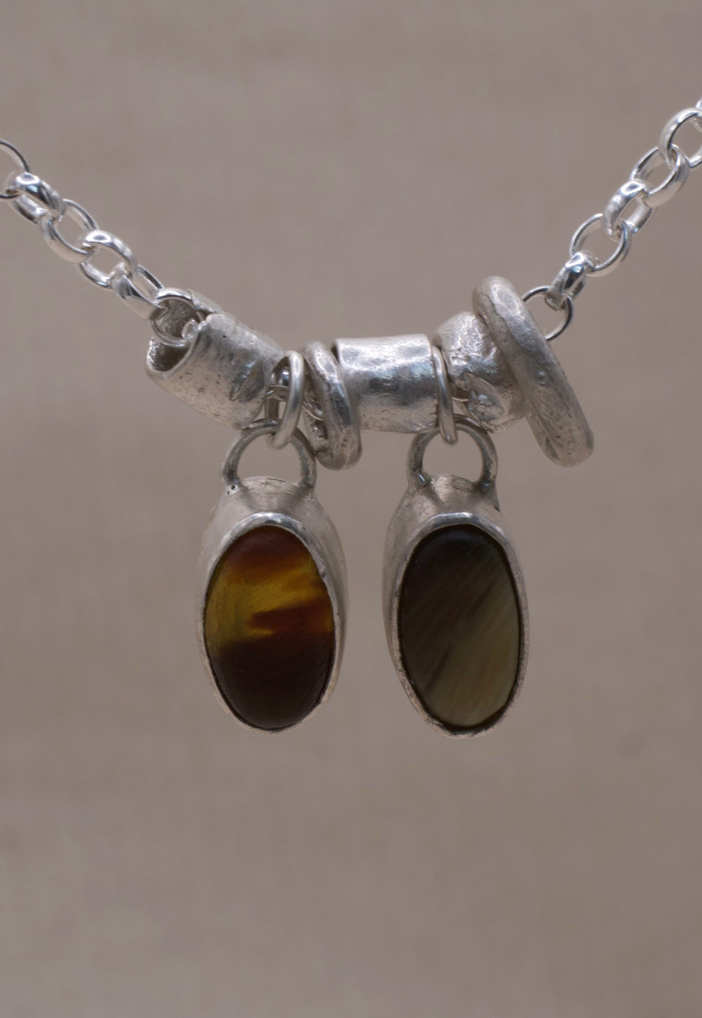 SYNTHETIC HORN CHARM
