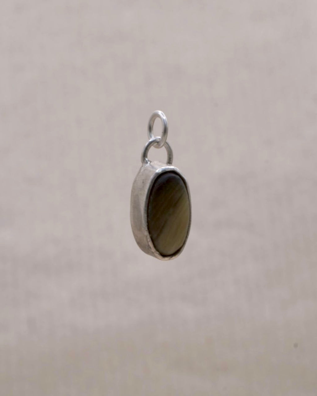 SYNTHETIC HORN CHARM