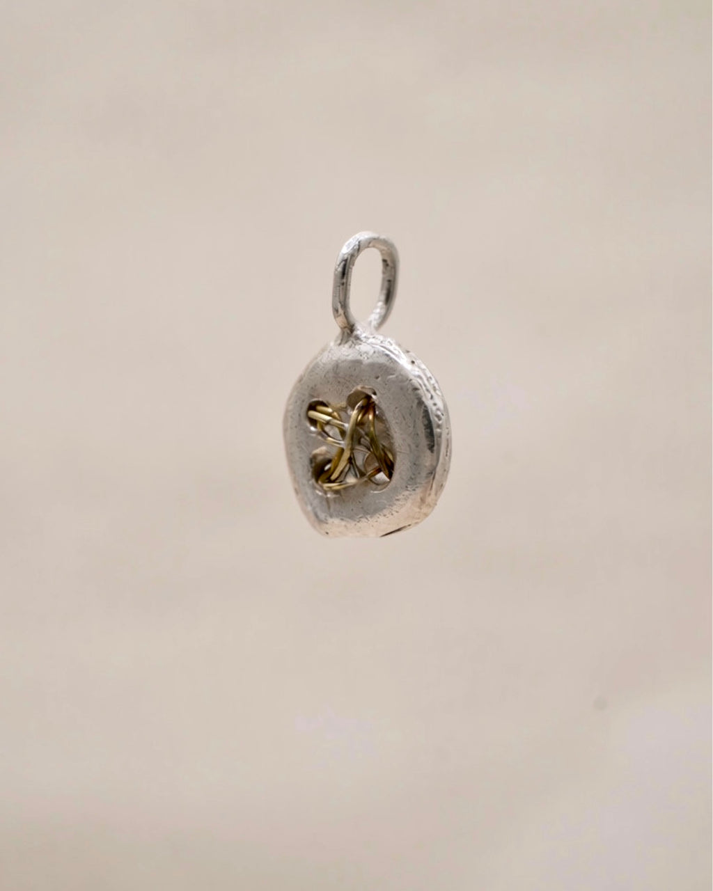 BUTTON CHARM