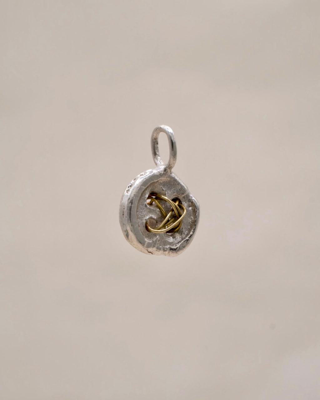 BUTTON CHARM